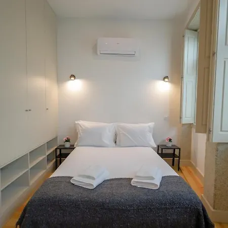 Martires Sweet Apts By Portocityhosts Exterior photo