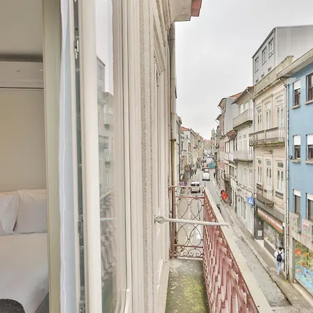 Martires Sweet Apts By Portocityhosts Exterior photo